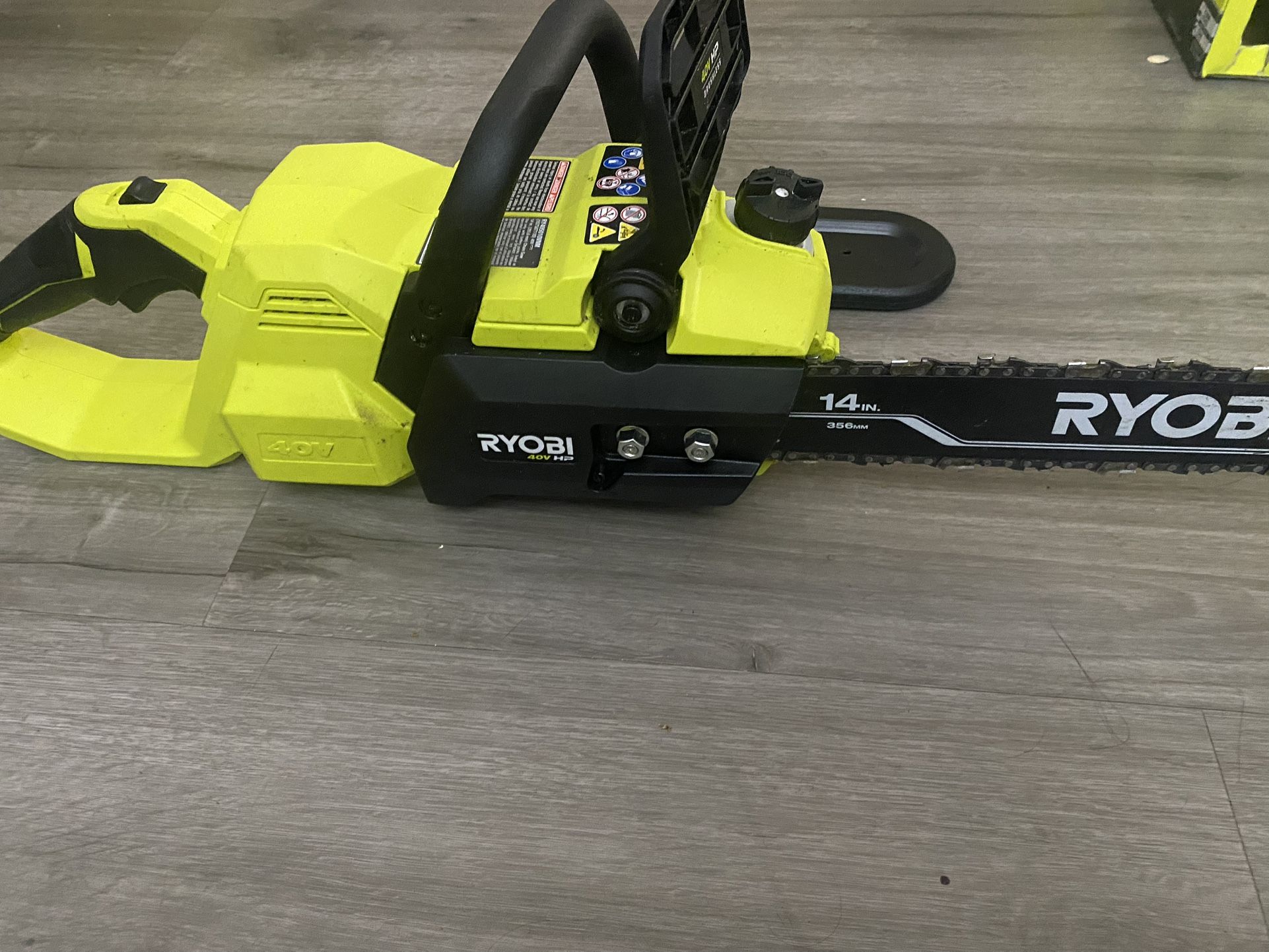 Ryobi 40V Brushless 14 Inch Chainsaw Kit