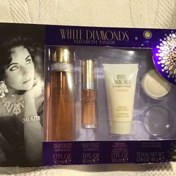 4 Piece White Diamond Elizabeth Taylor Perfume Lotion 1 Soap 