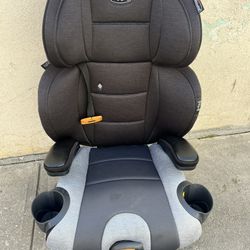 CHICCO BOOSTER SEAT 