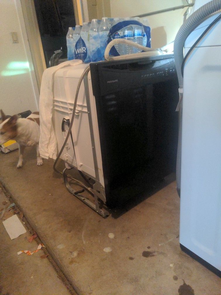 Free Dishwasher - No delivery 