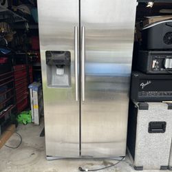 Samsung Stainless Steel Refrigerator Sell Or Trade 