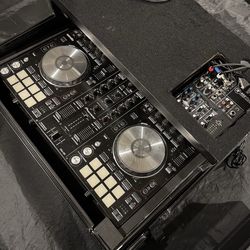 DJ controller Pioneer DDJ-SR w/ 4 channel mixer and carrying case