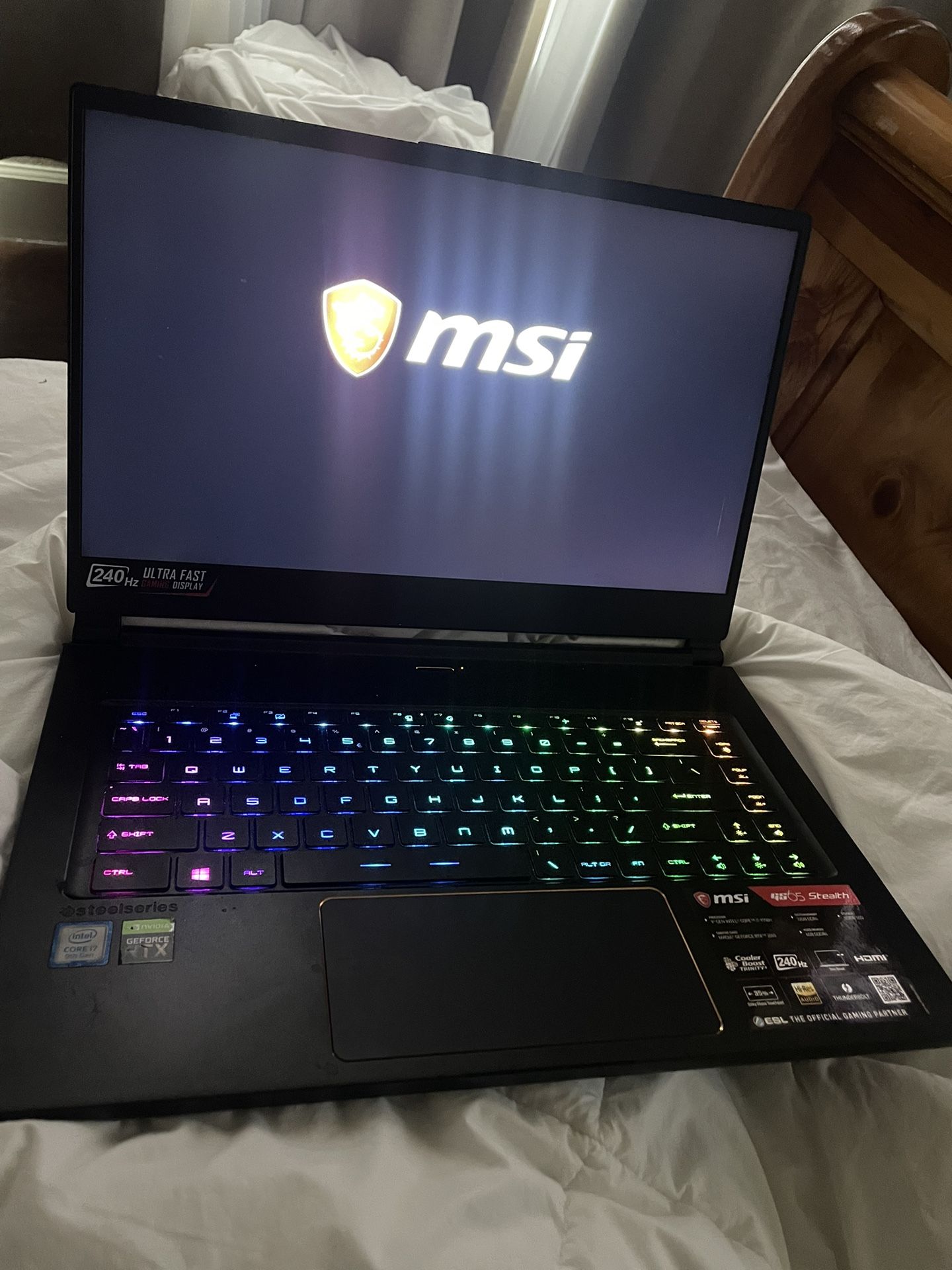 MSI GS65 Stealth 15.6" 240Hz 2.6GHz i7-9750H 32GB 512GB RTX 2060 GDDR6