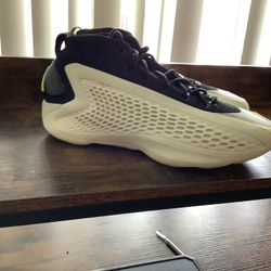 Adidas AE 1 Stormtrooper Basketball Shoes – Size 7Y (Used, Great Condition)