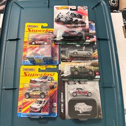 Hot Wheels & Matchbox Die-Cast Car Lot of 6
