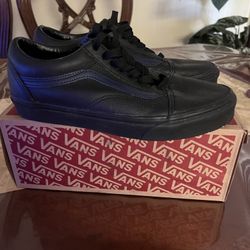 Vans Size 8 1/2 Black Good Conditions 
