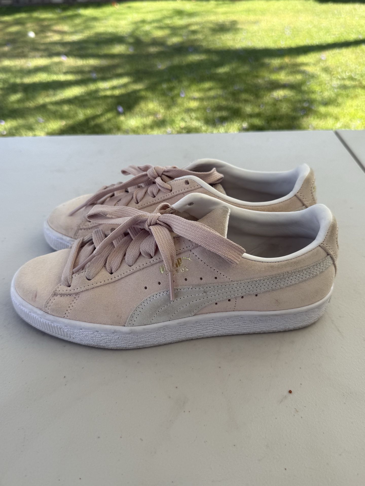 Puma Suede Classics Women’s size 7 Pink