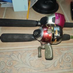 Fishing Poles 2 Count, Zebco 6ft 2, Mantis  6ft5, Google Line, Poles And Reels Are In Perfect Excellent,  E MESA 