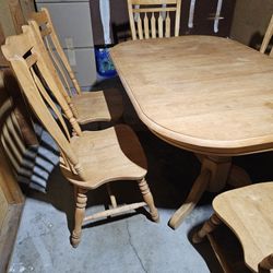 Wooden Dinning Table With 6 Chairs and Extension Leaf. Solid Wood