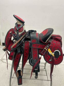 Montura charra bordada