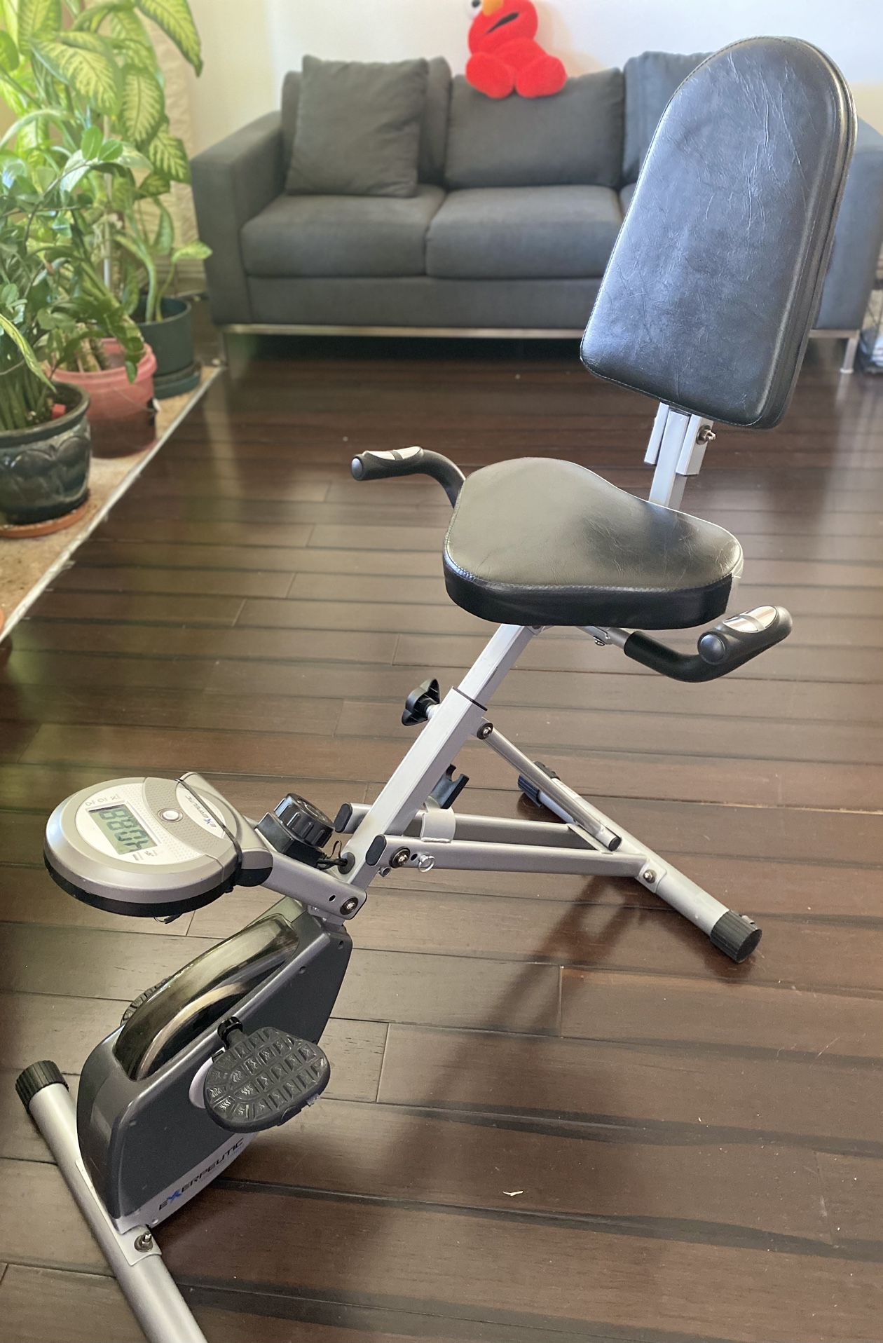 Exerpeutic 400XL folding recumbent exercise bike