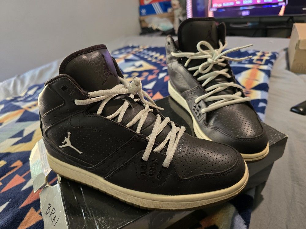 Nike 2012 Air Jordan 1 Flight Black White Mid Top Sneakers Size 8.5