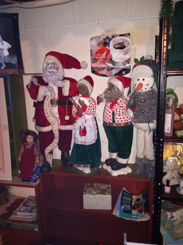 Christmas Dolls 