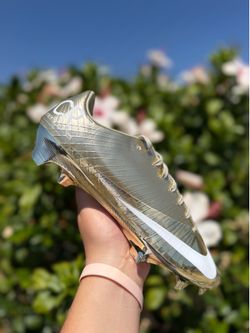Nike Mercurial CR7 ‘Metallic Gold Star size 10