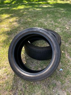 Pair of Hanook Ventus Tires 2022 245 / 40 / 18