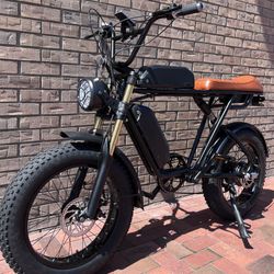 750 Watt Dual Rider/Dual Battery, Pegs, Electric Ebike, 26ah Total Amp Batteries (Removable), 80 Mile Distance(Long Seat/Dual Rider Style)