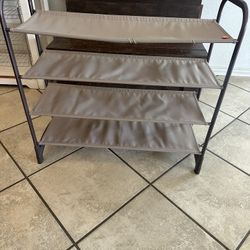CLOTHING/SHOE RACK