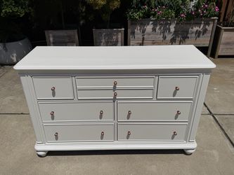 REFINISHED Heavy Room Gear dresser “pale oak”+dovetail drawers $499 CAN DELIVER
