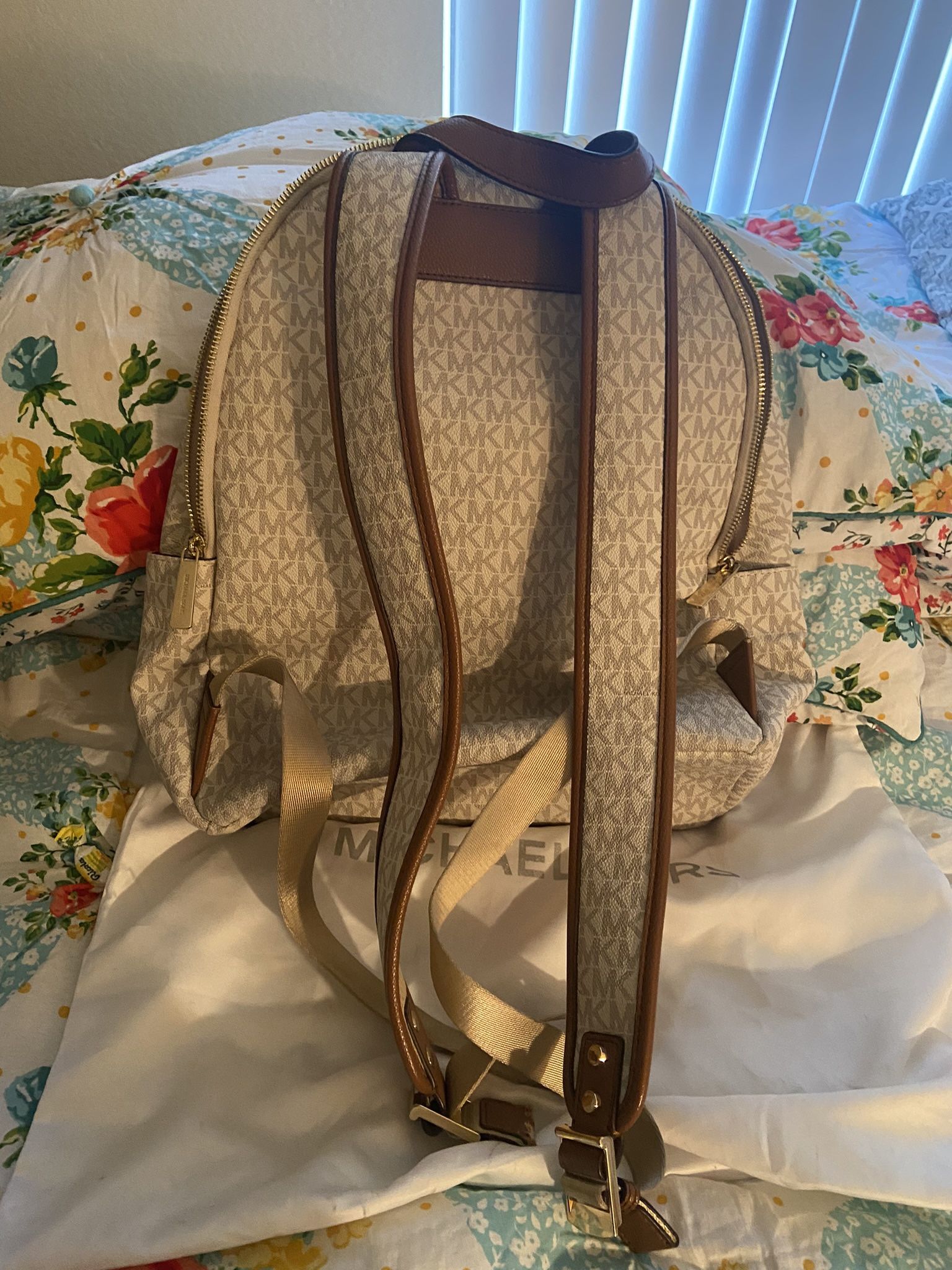 Michael Kors Backpack Purse for Sale in Glendale, AZ OfferUp