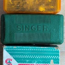 Lot Of Singer Sewing Machine Attachments - Zigzagger 161157 Buttonholder 160506