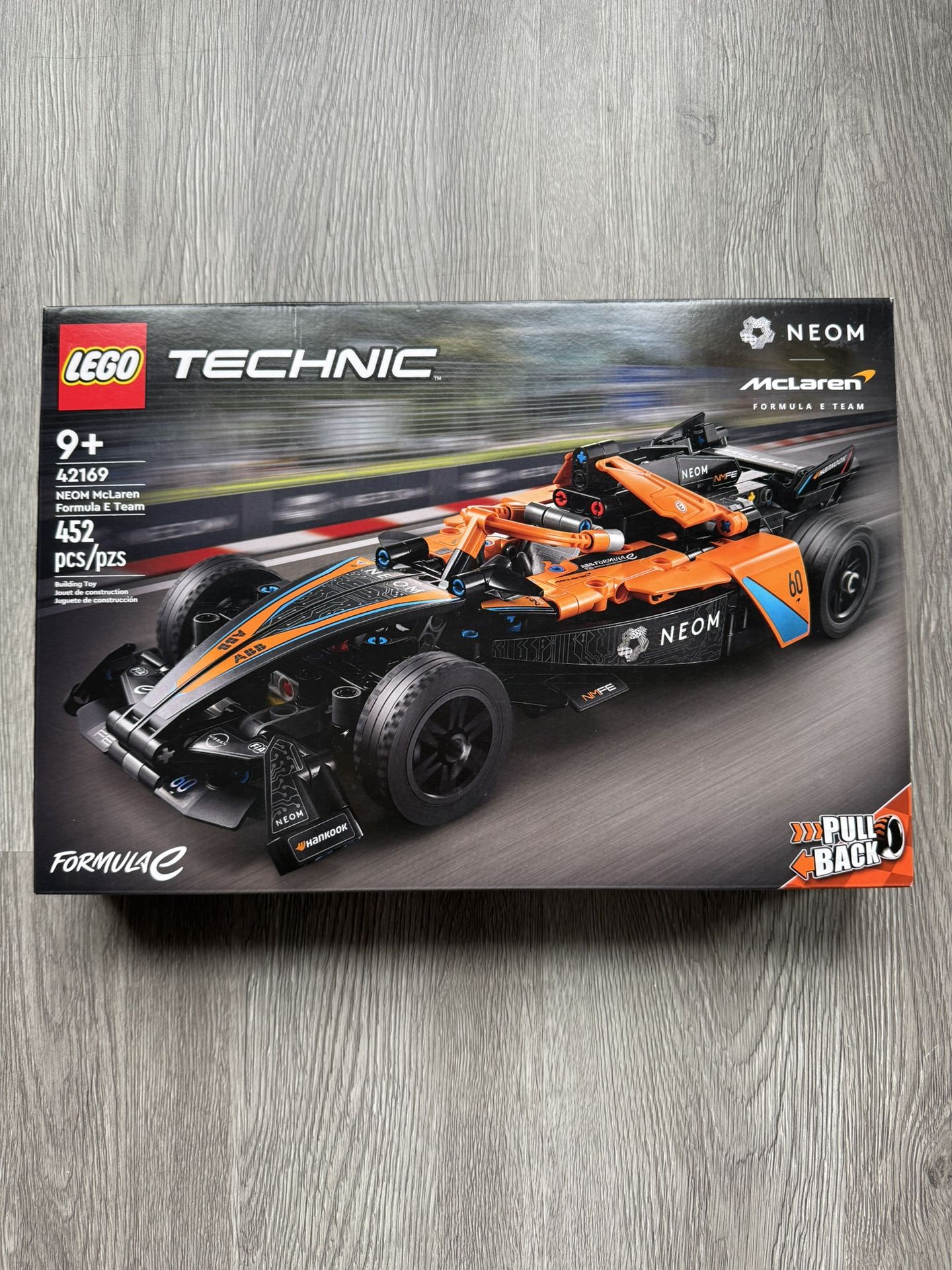 NEW Lego Technic NEOM McLaren Formula E Team 42169