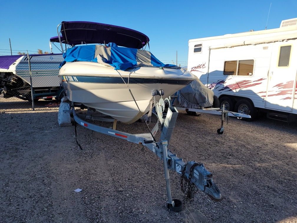 2001 Bayliner 5.0 Mercury 