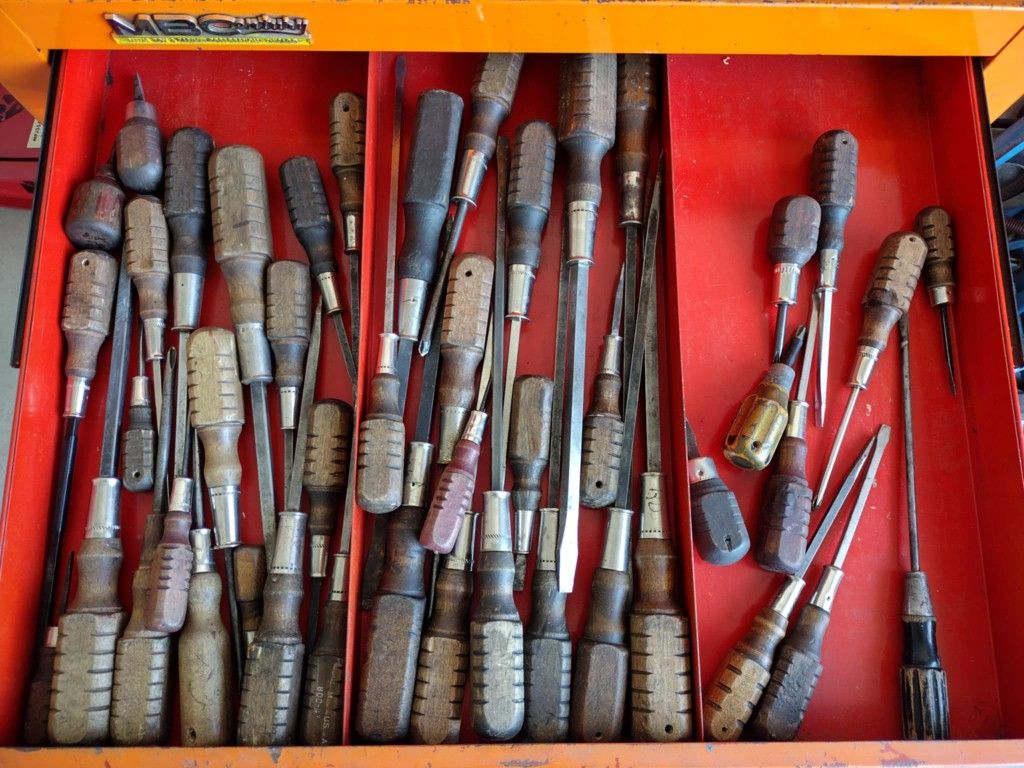 screwdrivers 1 dollar each