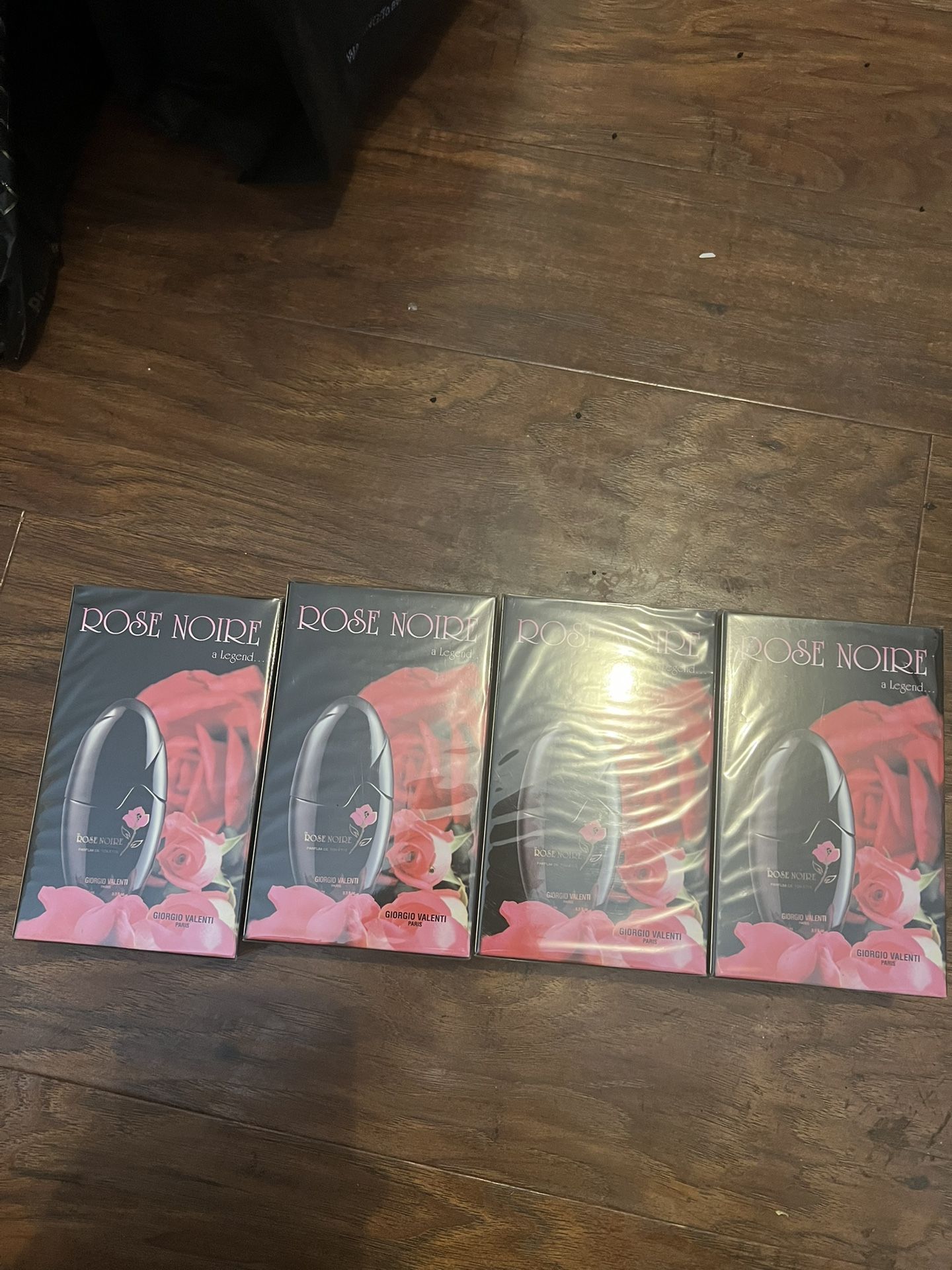 Rose Noir Parfum By Giorgio Valenti