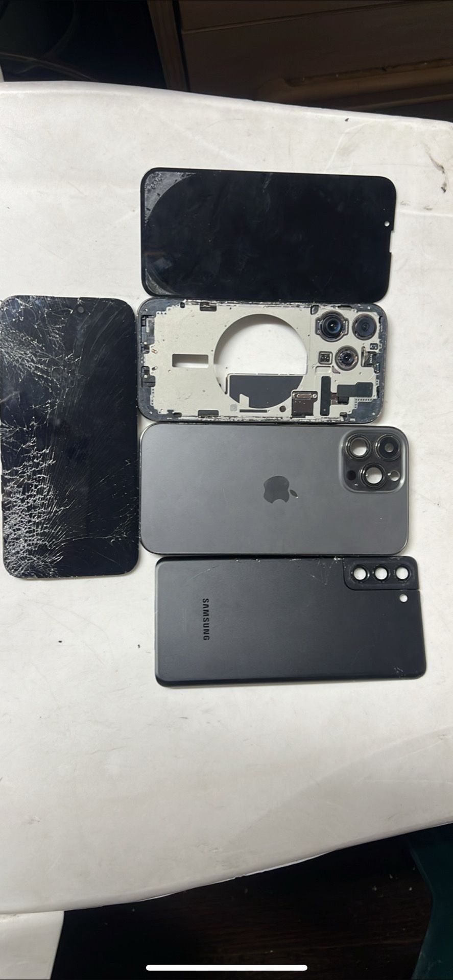 iPhone LCD Screen (R.E.P.A.I.R)