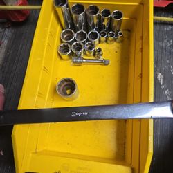 18 Piece Snap On Lot