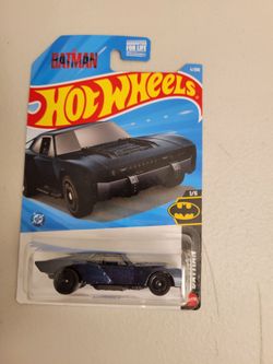 Hot Wheels Batman Batmobile Die-Cast Car
