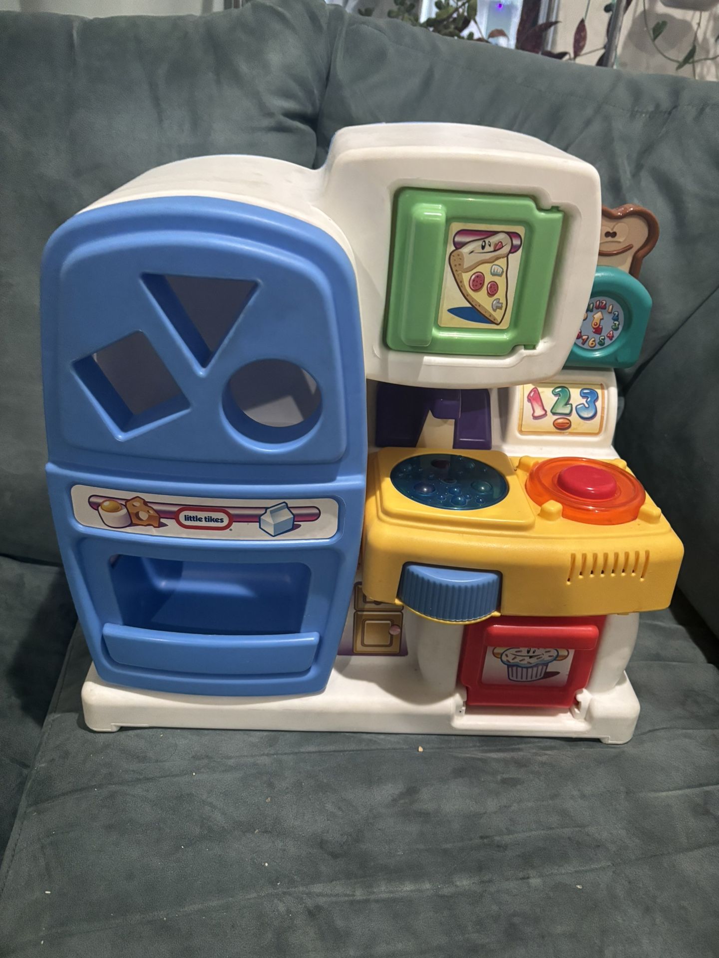 Play Kitchen Works