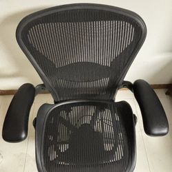 Herman Miller Aeron Fully Equipped Size B