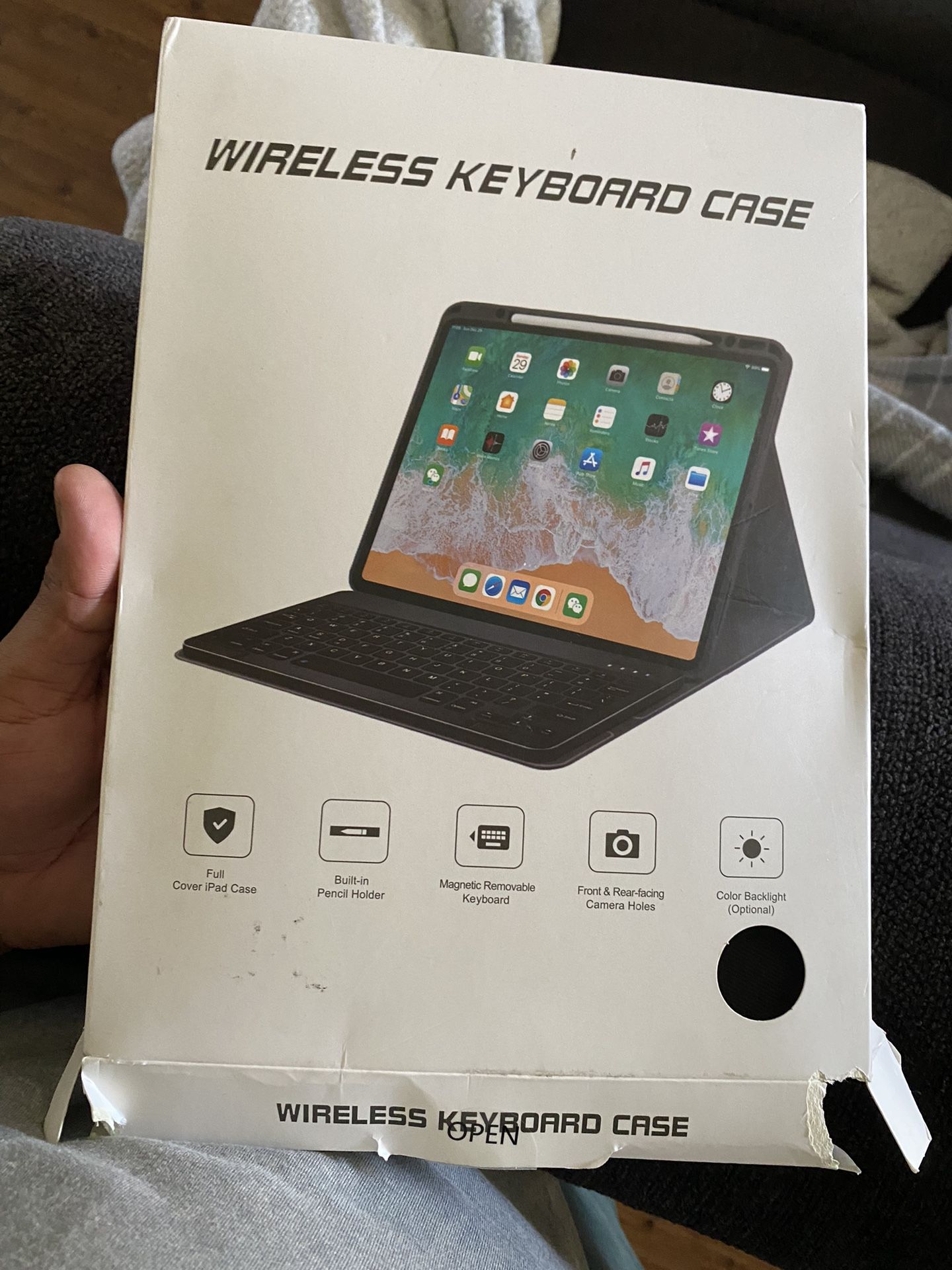 iPad Case And Keyboard 