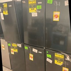 MINI FRIDGES Frigidaire/Whirlpool/ GALANZ/ Thomson