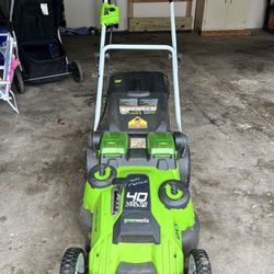 Broken Greenworks Electric Lawn Mower With Batteries And Charger