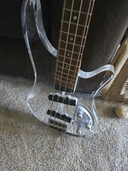 Bass guitar