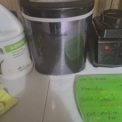 Ice Maker 