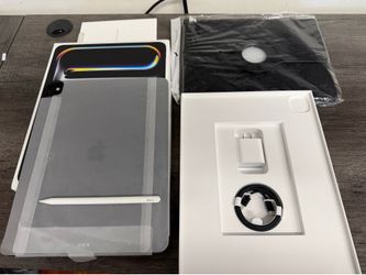 iPad Pro 13 inch M5 open box 256gb WiFi +cellular + pencil & case
