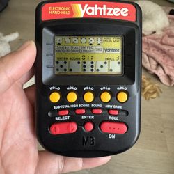 Yahtzee Electronic Handheld Game 1995 Vintage 