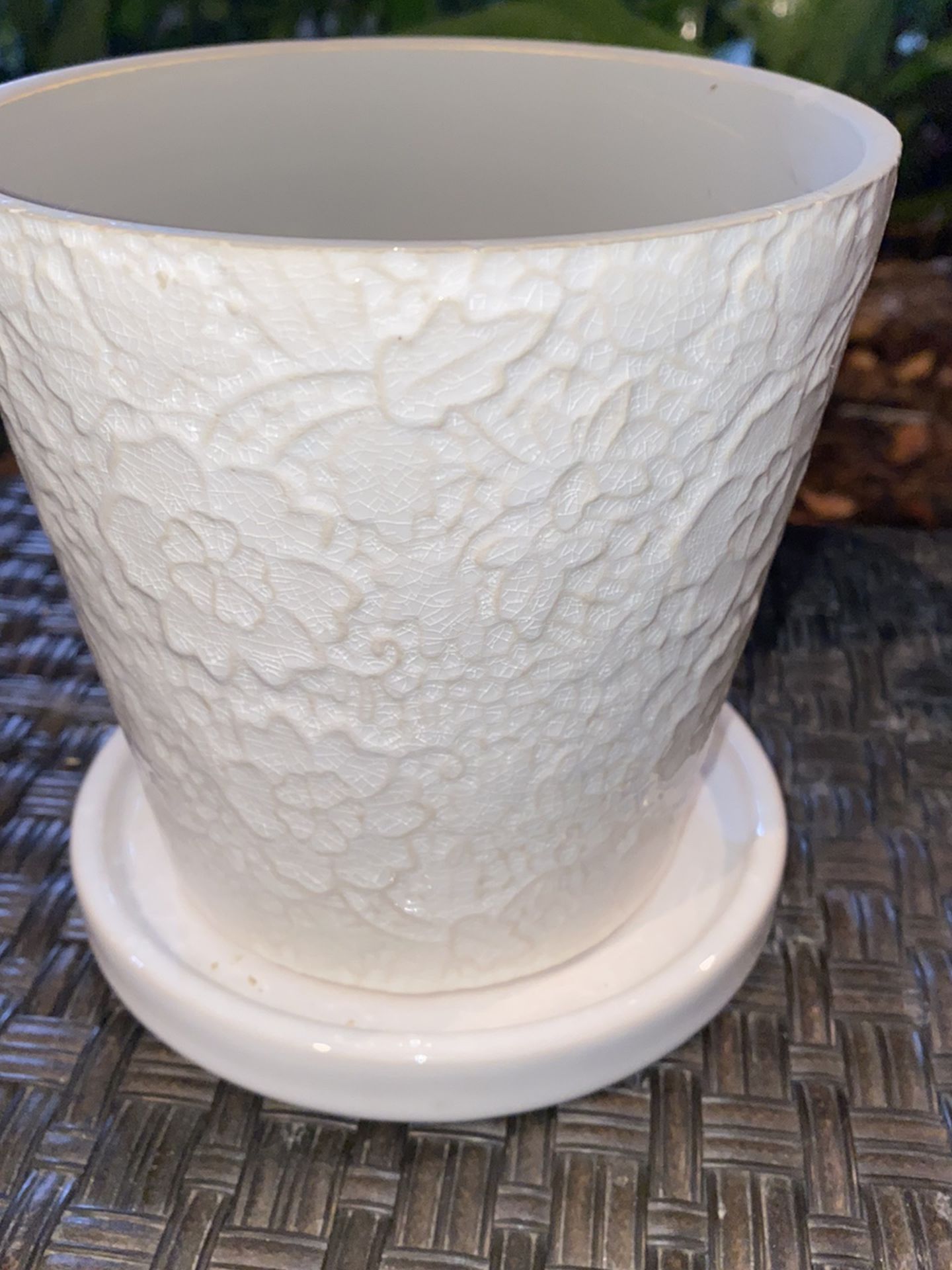 NEW Beautiful White Floral Planter Pot With Drainage Hole & White Saucer