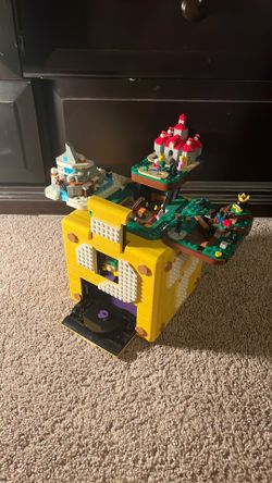 LEGO Mario lucky block