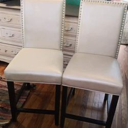 2 COUNTER STOOLS AT PICKY PINCHERS 801 TURNER ST CLEARWATER OPEN TODAY 12-6 FREE DELIVERY