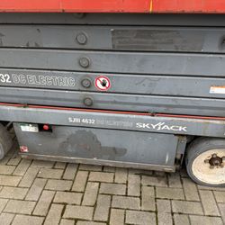 2012 SKYJACK SJ4632 Electric Scissorlift