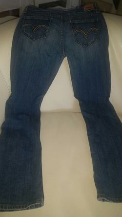 Womens levis