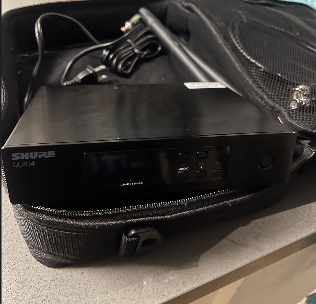 Shure QLXD4 G50 Single Channel Wireless Receiver with Power + Antennas