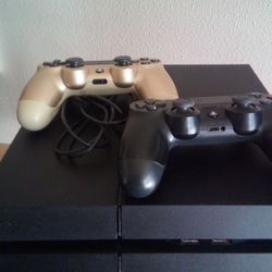 PS4 1 Terabyte 2 Controllers