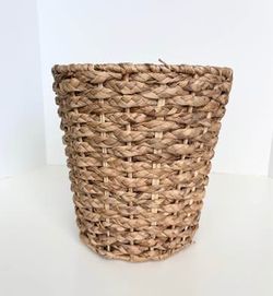 Brown Hyacinth Wicker Planter Basket
