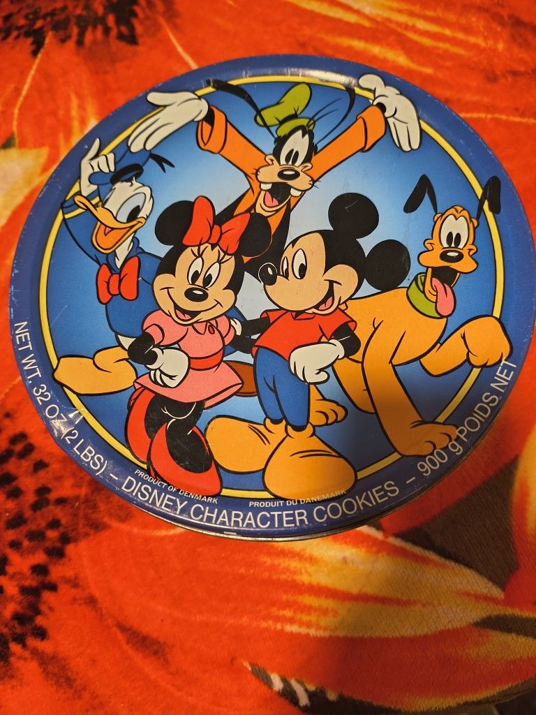 Collector Tin With Disney Figurines!