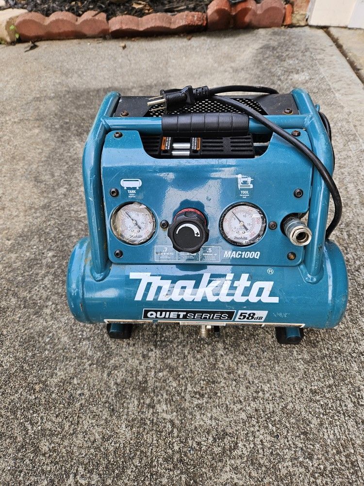 MAKITA AIR COMPRESSOR. COMPRESSOR